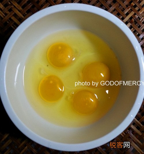 鸡蛋烩虾仁豌豆玉米粒