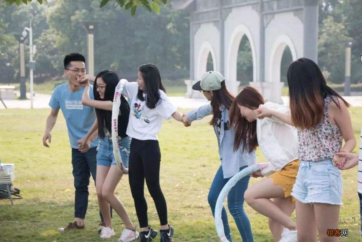 超好玩的年会互动游戏 氛围感满分的年会游戏合集