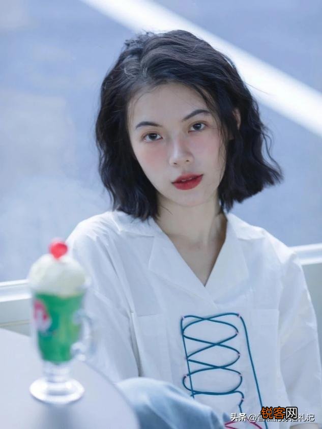 圆脸适合烫什么发型 什么脸型适合烫什么发型