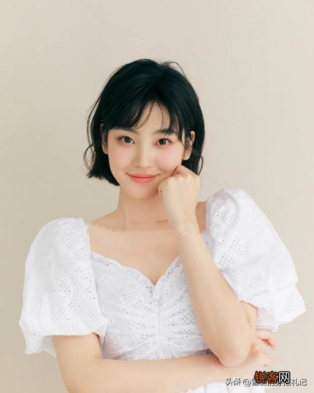 圆脸适合烫什么发型 什么脸型适合烫什么发型