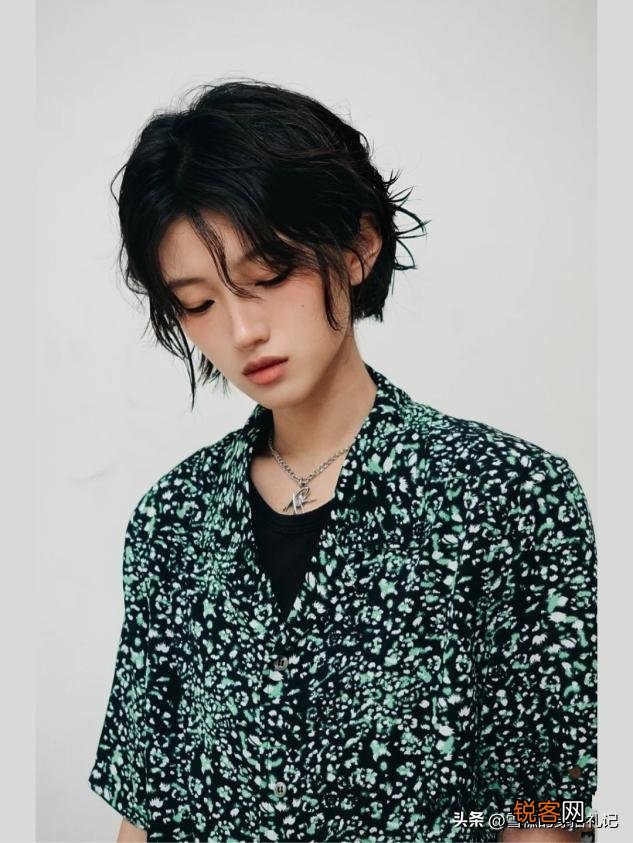 圆脸适合烫什么发型 什么脸型适合烫什么发型