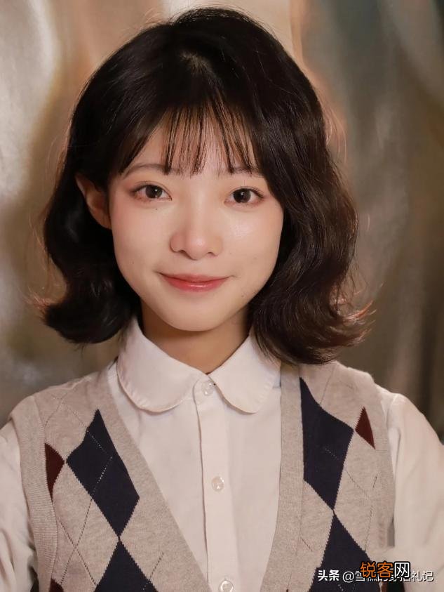 圆脸适合烫什么发型 什么脸型适合烫什么发型