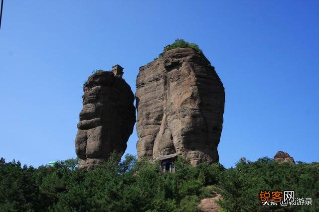 想出去旅游,哪里比较好玩？