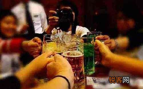 简单又大气的敬酒话 全桌人刮目相看