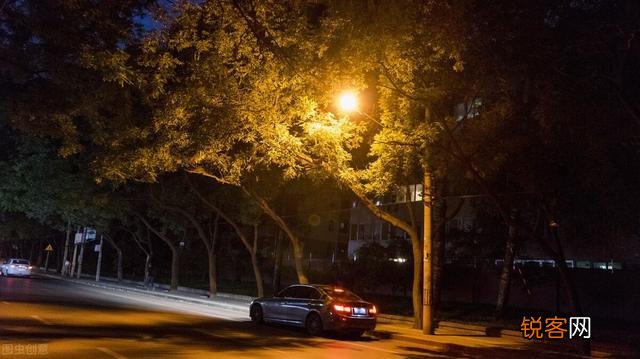 半夜活跃在街头做“代驾”的人,一个月究竟能赚多少钱？