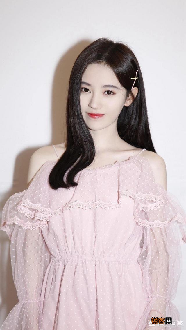 《王者荣耀》网友称名刀才是“真正的肉装”,魔女不详等是“虚假的肉装”！你觉得呢？