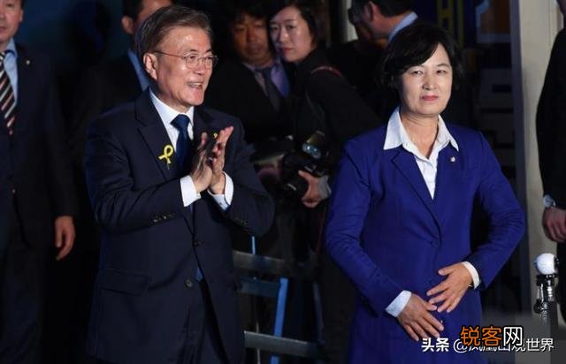 韩国总统文在寅会善终吗？
