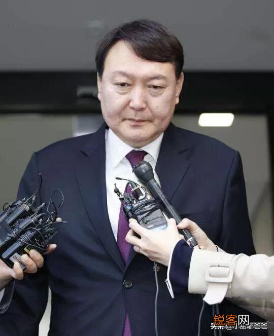 韩检方强查曹国,曹国力推“检察院改革”,谁会笑到最后？