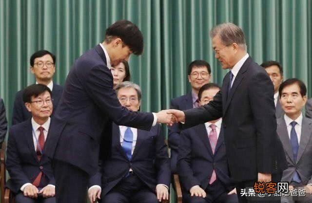韩检方强查曹国,曹国力推“检察院改革”,谁会笑到最后？