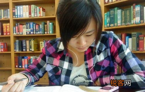 3招帮青少年克服自卑心理 青春期如何克服自卑