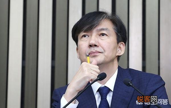 如何看待300万韩国民众参加游行,要求文在寅下台？