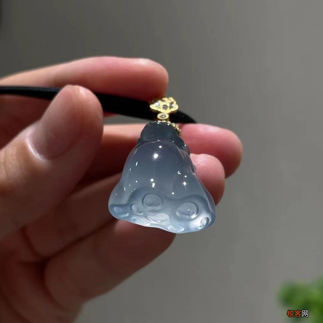 如何鉴别翡翠的真假 翡翠和玉的区别是什么