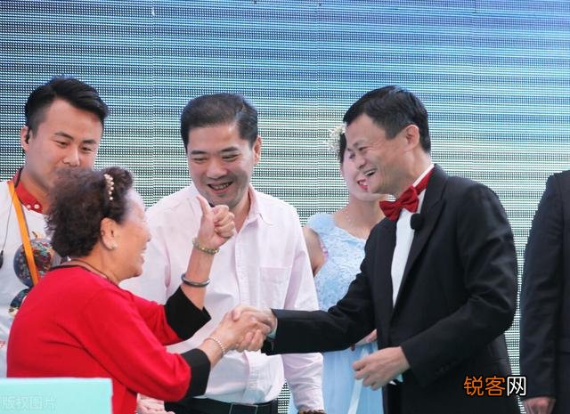 阿里巴巴公司的薪酬待遇如何？