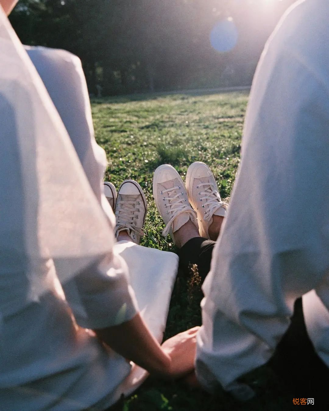 88 种情侣照 pose 情侣拍照姿势大全