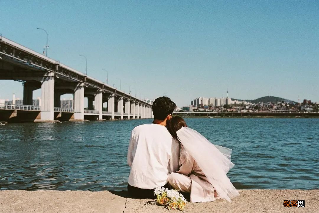 88 种情侣照 pose 情侣拍照姿势大全