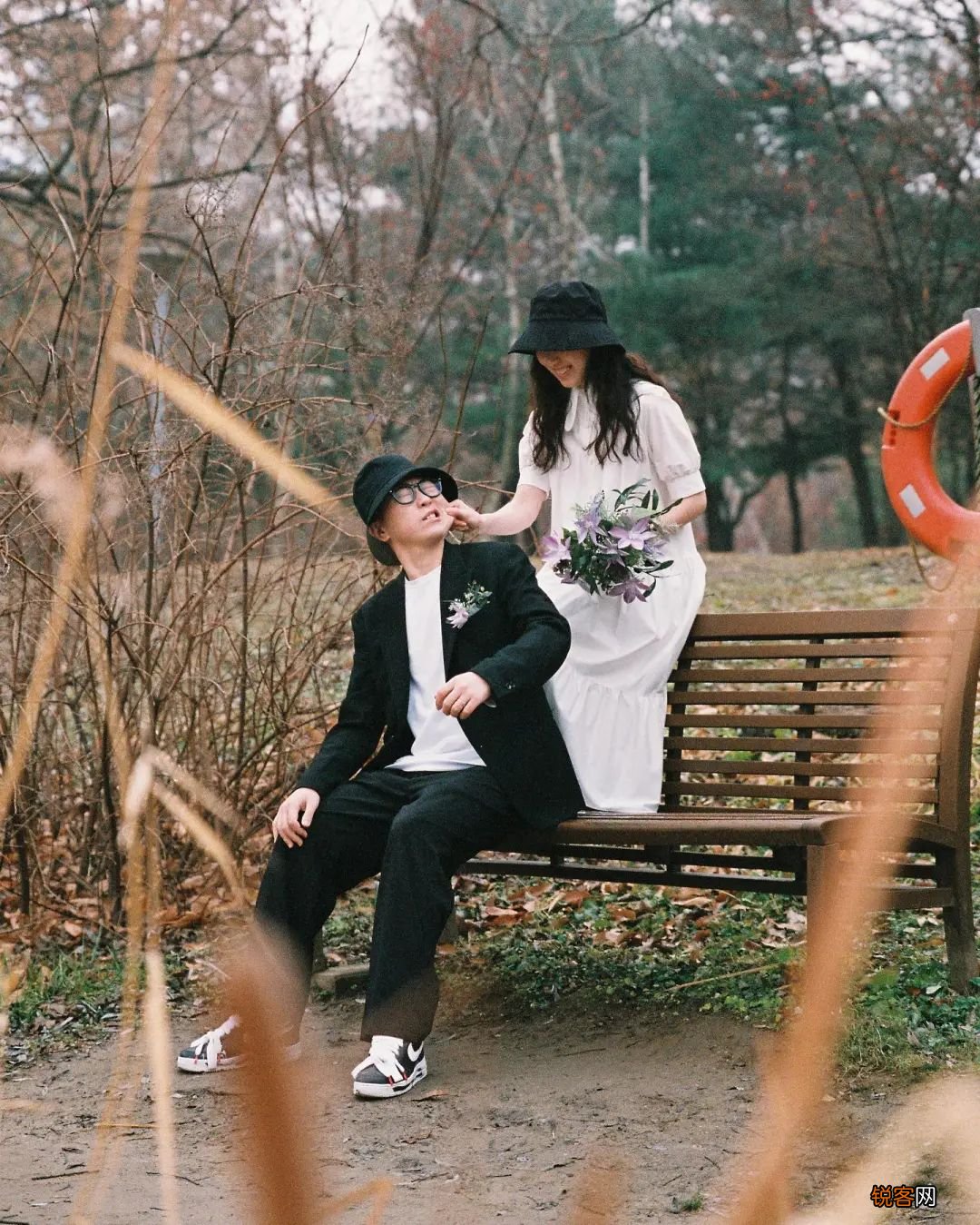 88 种情侣照 pose 情侣拍照姿势大全