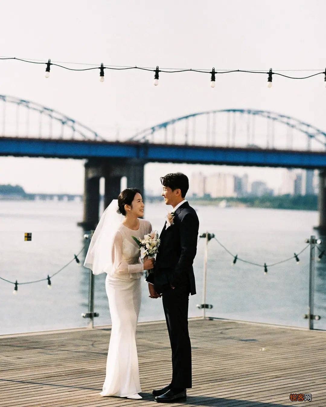 88 种情侣照 pose 情侣拍照姿势大全