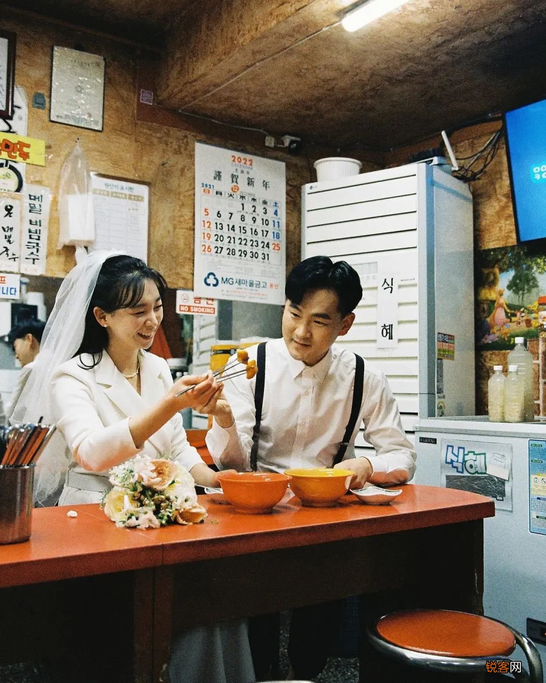 88 种情侣照 pose 情侣拍照姿势大全