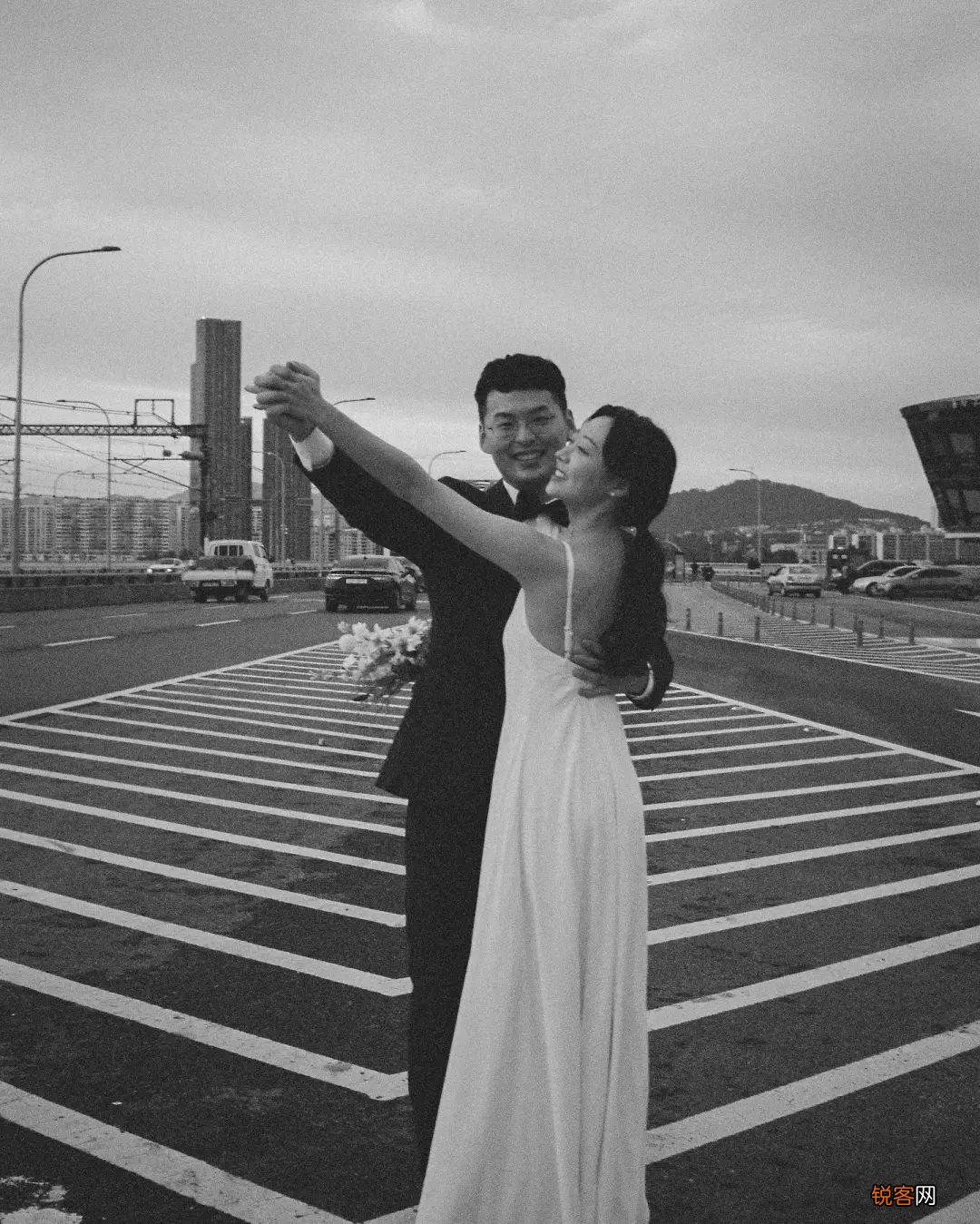 88 种情侣照 pose 情侣拍照姿势大全