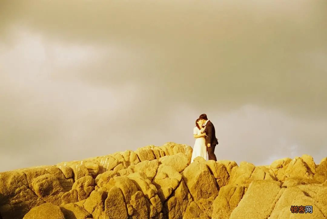 88 种情侣照 pose 情侣拍照姿势大全