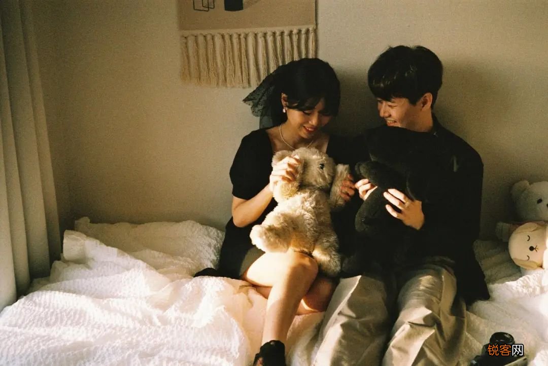 88 种情侣照 pose 情侣拍照姿势大全