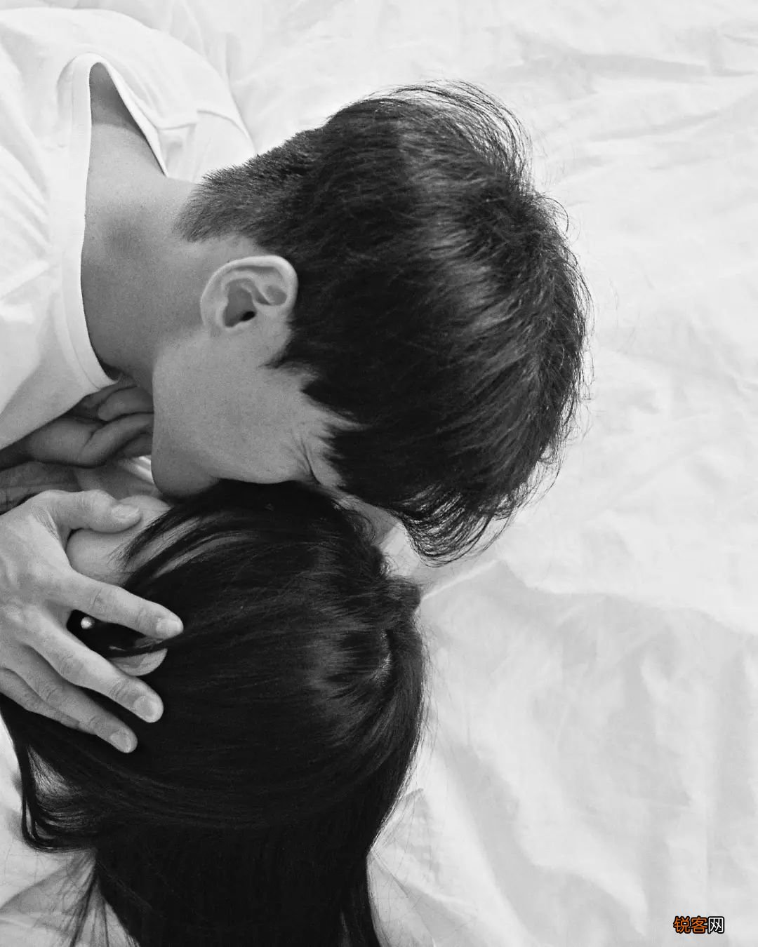 88 种情侣照 pose 情侣拍照姿势大全