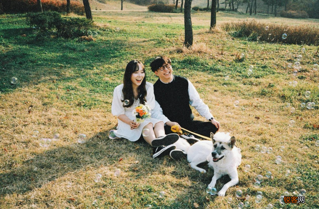 88 种情侣照 pose 情侣拍照姿势大全