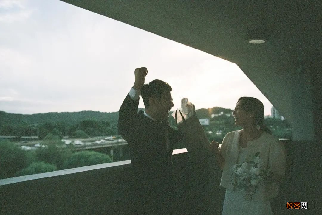 88 种情侣照 pose 情侣拍照姿势大全