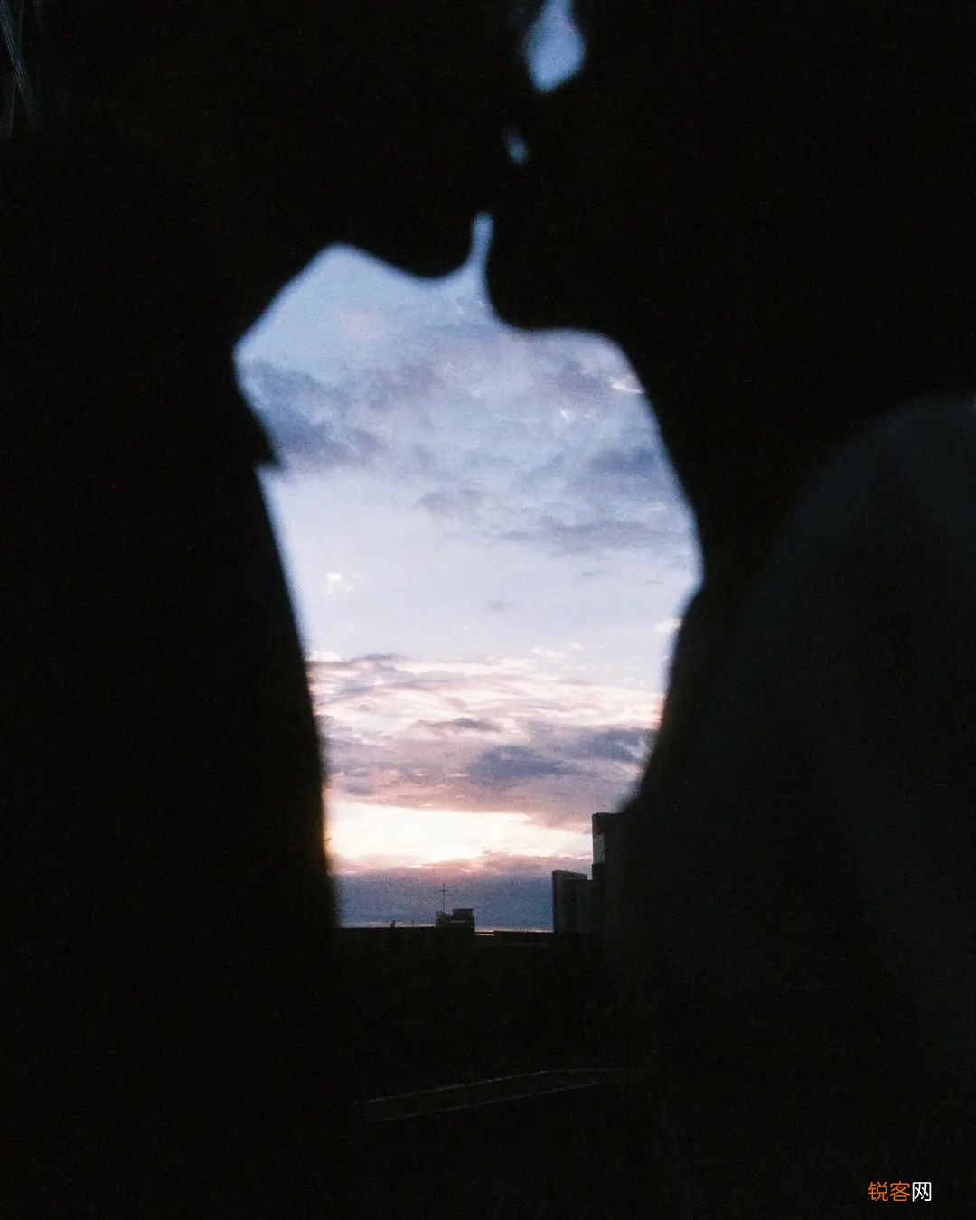 88 种情侣照 pose 情侣拍照姿势大全