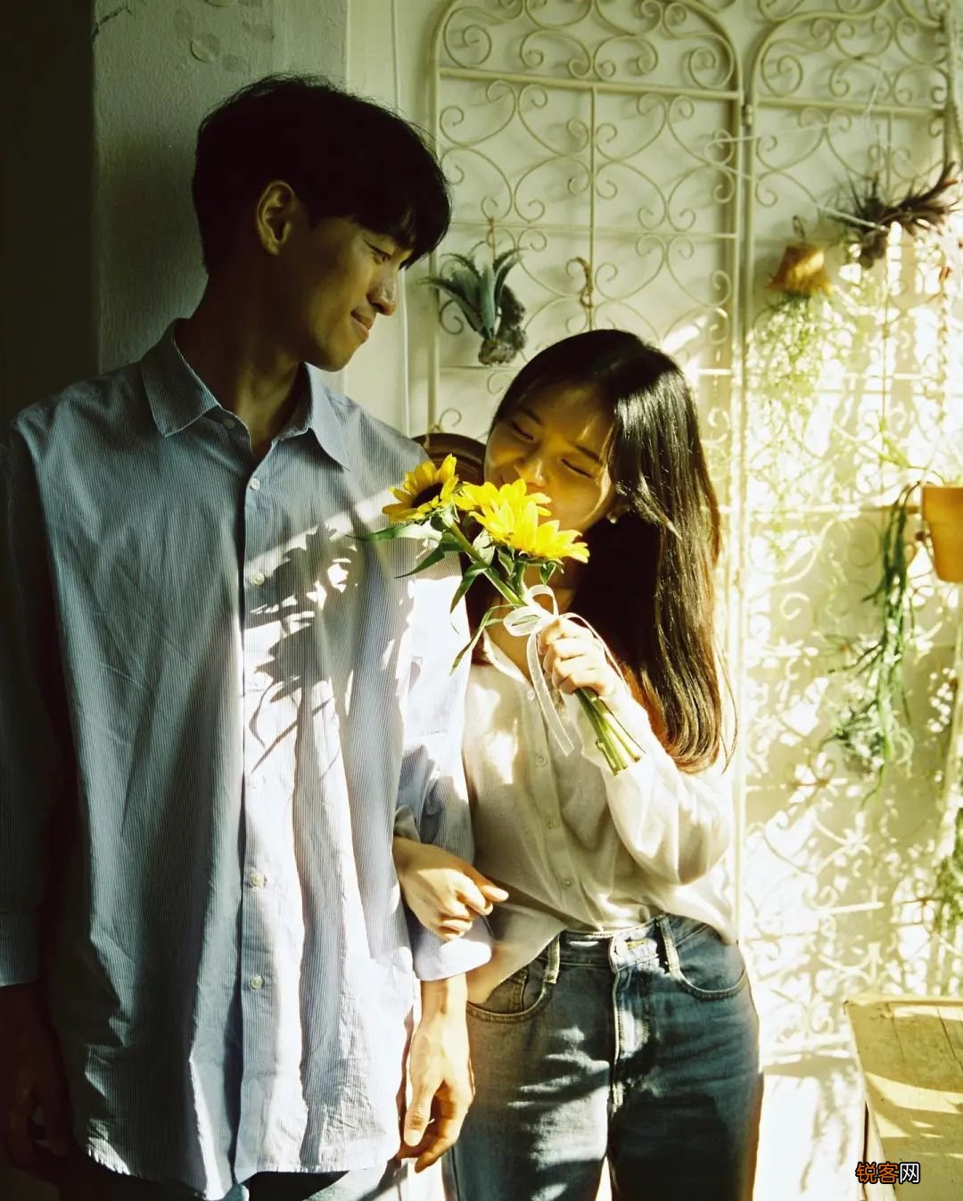 88 种情侣照 pose 情侣拍照姿势大全