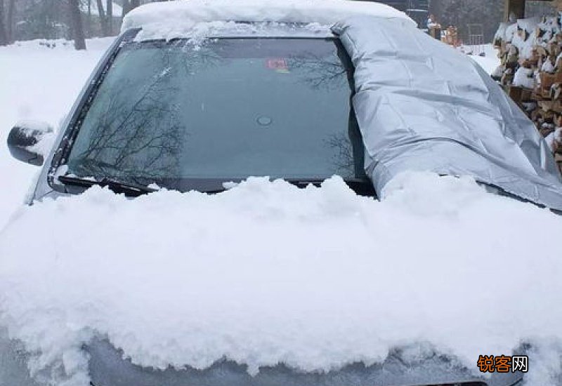 下雪挡风玻璃怎么除雪