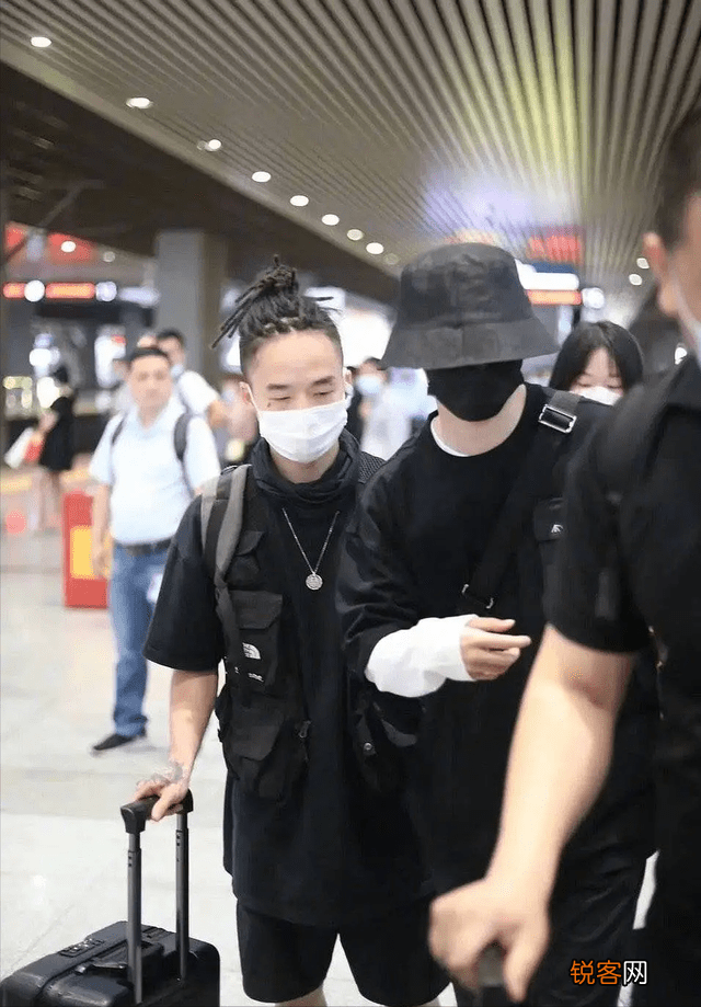 时代峰峻致歉声明 工作人员机场殴打路人