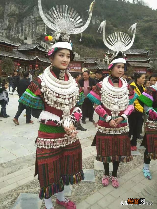 你觉得美到窒息的女生是什么样的？请用照片说明？