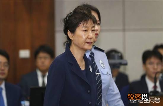 全球政治家中,有哪些颜值高的女性领导人？