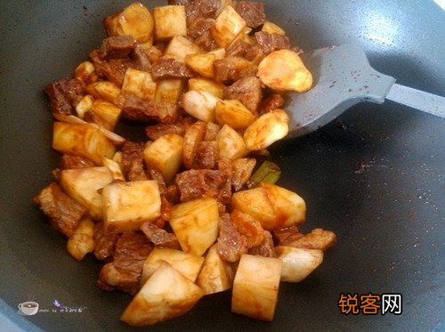 番茄酱土豆烧牛肉