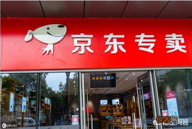 电子产品是该线上购买还是线下购买呢？如果大家都去线上买,那实体店的意义是什么？