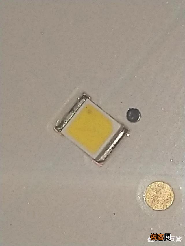 有人说大型家电,网上卖的比实体店便宜但是会偷工减料,是真的吗,你怎么看？