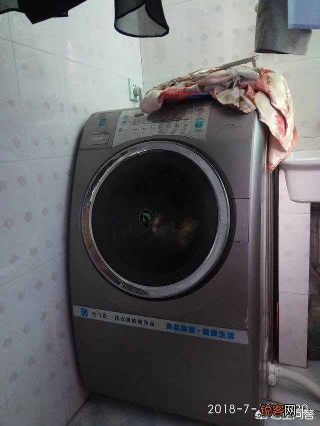 买冰箱等电器是去商店买,还是在网上买好？