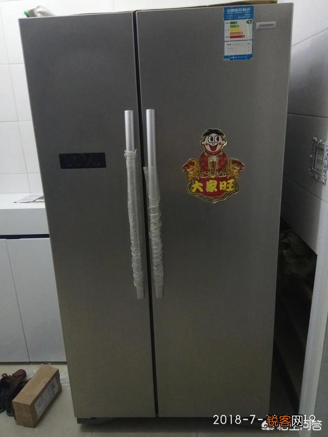 买冰箱等电器是去商店买,还是在网上买好？