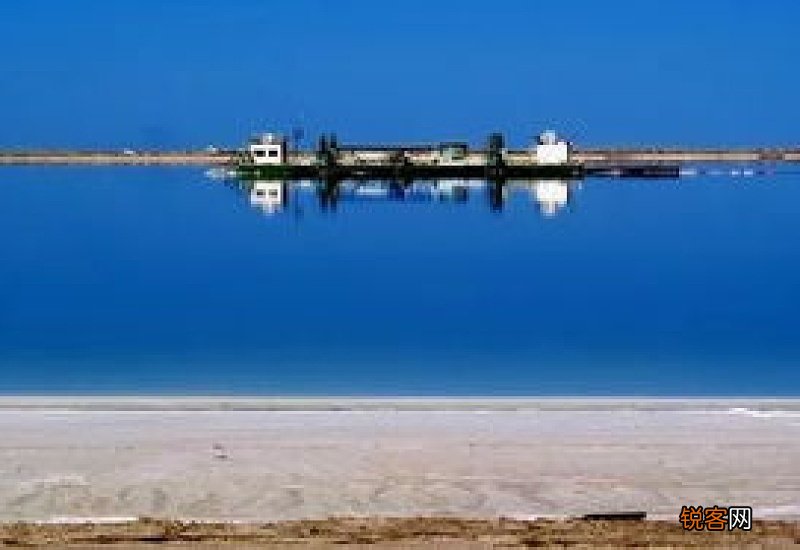 青海察尔汗盐湖在哪里