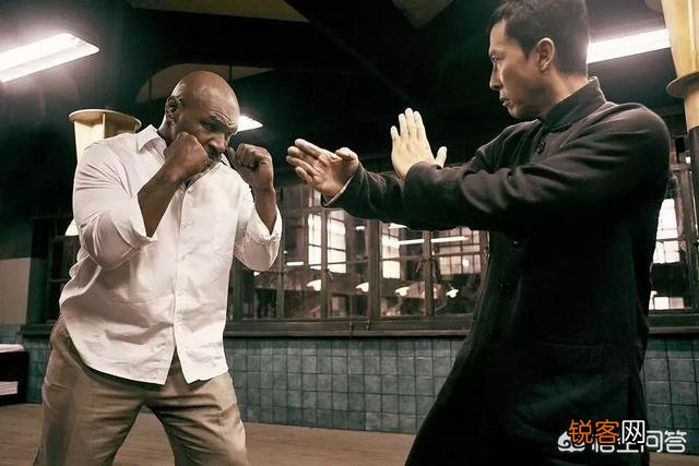 如果《功夫2》、《战狼3》、《叶问4》同时上映,你会先看哪一部？为什么？