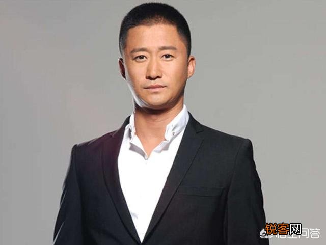 学着吴京“拿老底”拍片,吴京获56亿成票房首榜,沙溢的《亲密旅行》却票房不好,还可逆转吗？