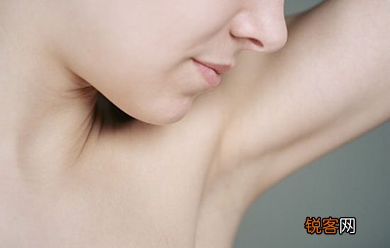 汗腺人人都有,为啥有的会发生狐臭?去除狐臭小诀窍