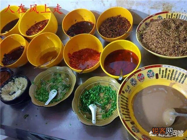 吃火锅的时候应该怎么去调制调料最好？