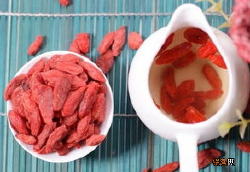 枸杞茶的泡法有哪些 吃枸杞存在钠硒禁忌