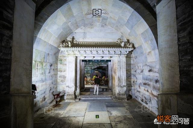 清东陵里乾隆慈禧的尸骨还存在吗？