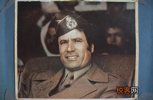 利比亚总统卡扎菲死后到底是如何安葬的？