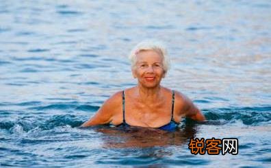 老人游泳9大注意事项