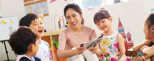 孩子不爱穿衣服老是哭闹怎么办 孩子不爱穿衣服老是哭闹如何教育
