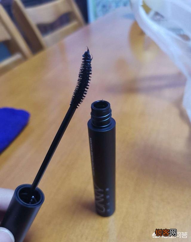 睫毛膏怎么选择啊？有没有亲民的推荐啊？